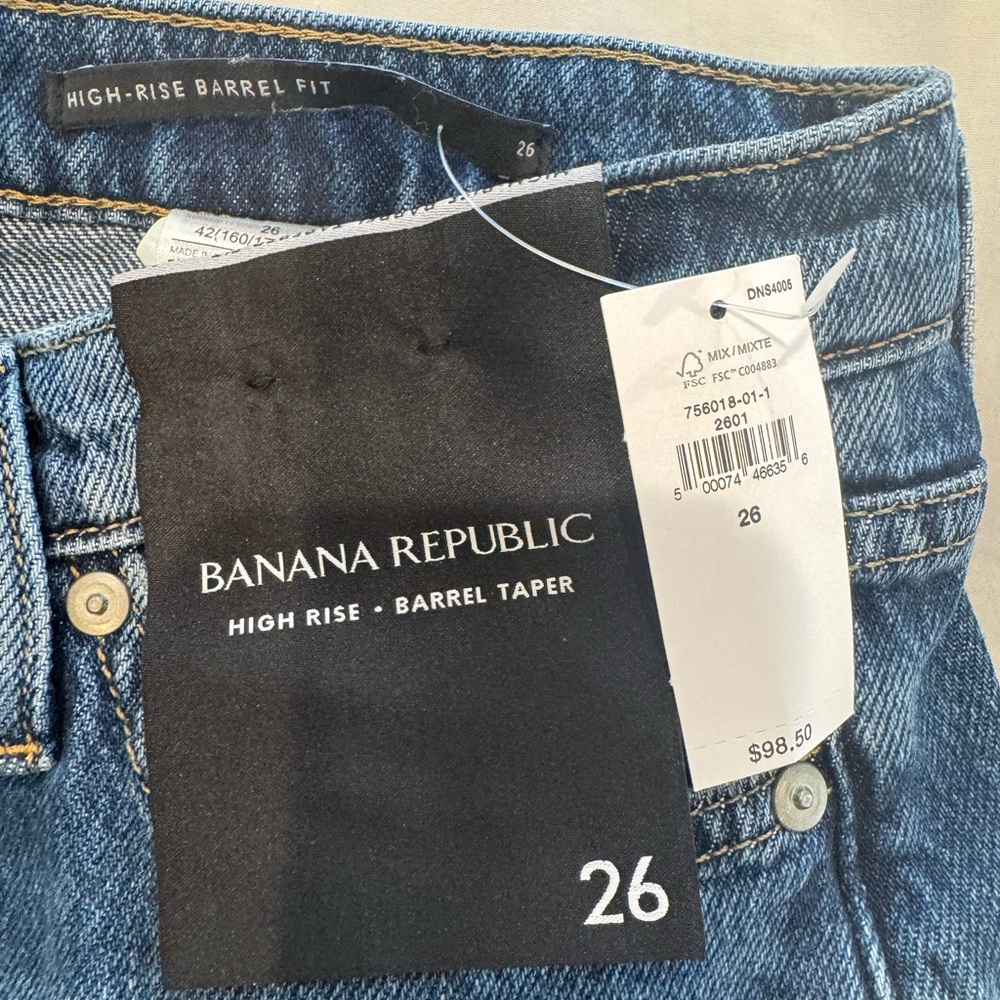NWT Banana Republic Barrel Jeans size 26